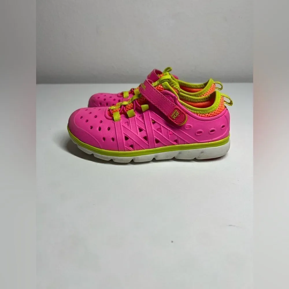 Stride Rite Made 2 Play Pink Phibian Sneaker Sandals Size 12 Water shoes